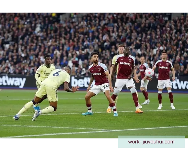 塔瓦雷斯凭精准传球夺意甲助攻王彰显全能中场风采